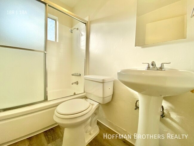 Foto del edificio - 15525 Nordhoff St