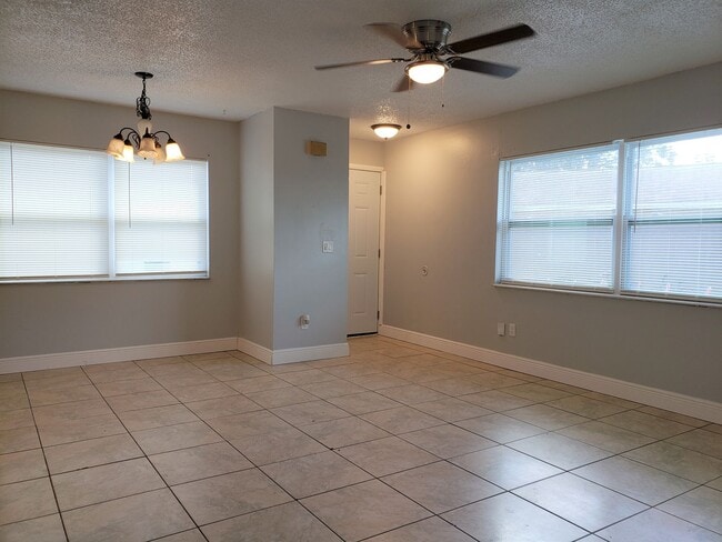 Building Photo - 2 BR / 2 BA Condo with Attached Garage and...