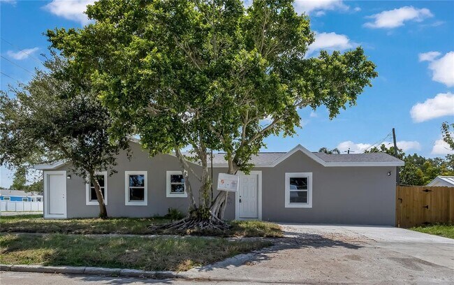 Building Photo - 2944 Bahia Vista St