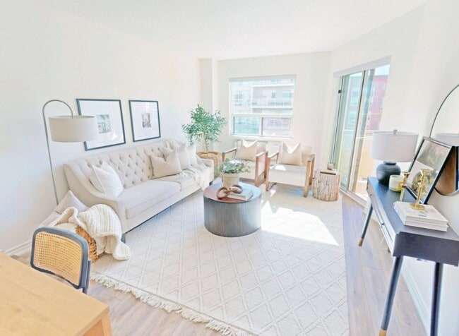 Building Photo - 405 Sugarcreek Trail