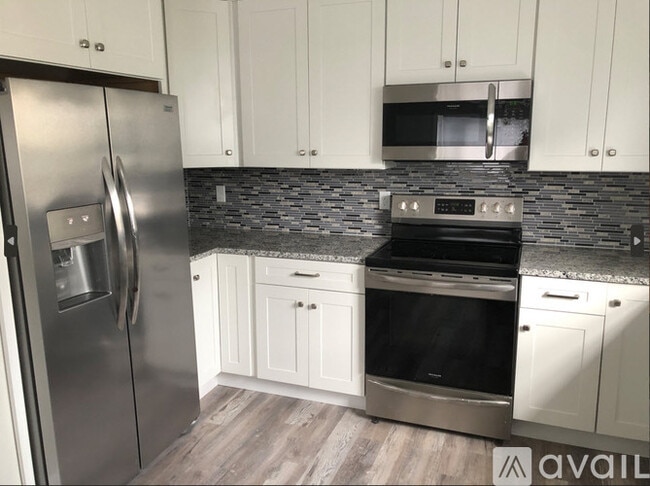 Building Photo - 60 Irving Way