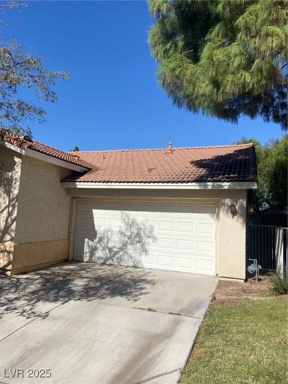 Building Photo - 2184 Norwegian Wood Ln