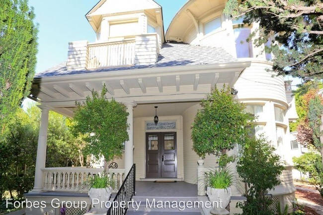 Foto del edificio - 4 br, 2.5 bath House - 560 N. 1st St.