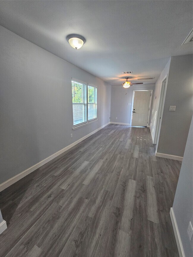 Building Photo - 4724 4th St