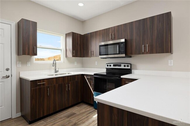 Foto del edificio - 4220 Walnut Ave