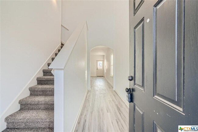 Building Photo - 754 Veloway Trail