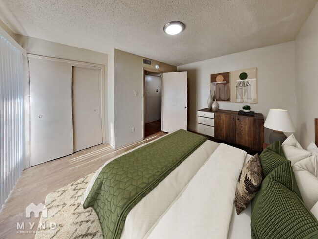 Foto del edificio - 624 E 3rd St