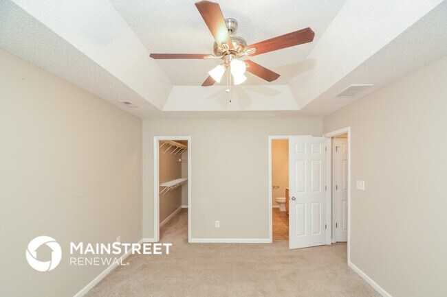 Foto del edificio - 808 Woodside Park Ln