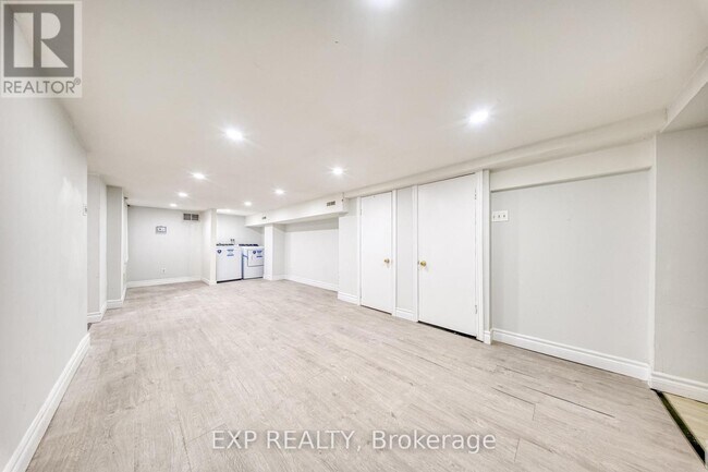 Photo du bâtiment - 1678 Kingston Rd