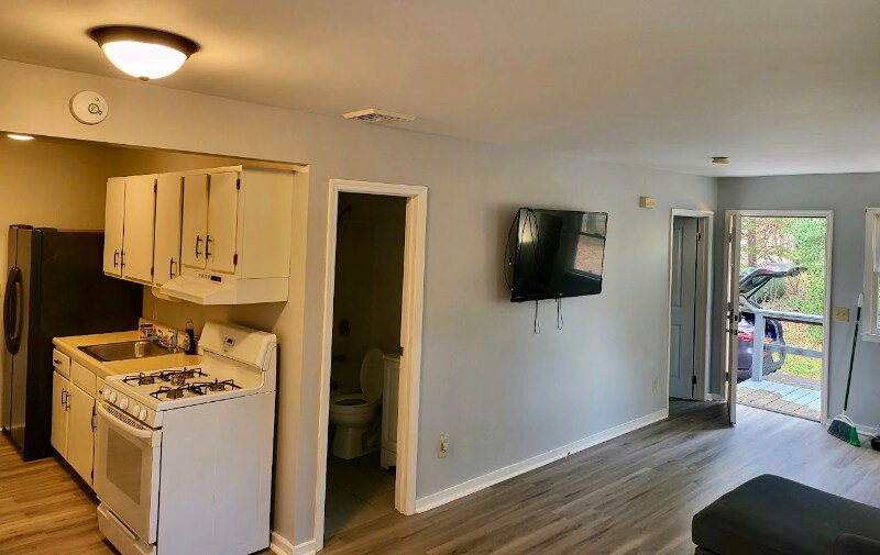 552 Spotswood Englishtown Rd, Monroe Township, NJ 08831 Room for Rent