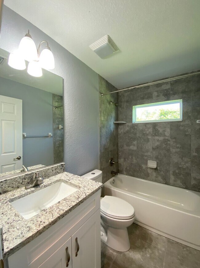 Foto del edificio - Desirable SW Ocala Neighborhood 3/2/2 **WO...
