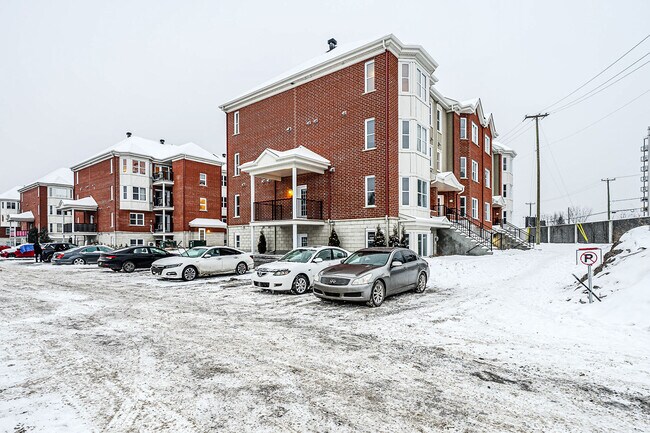 Photo du bâtiment - 1625 Av. de la Gare