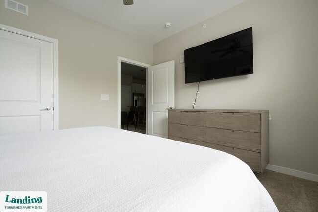 Foto del edificio - 16200 Croft Dr