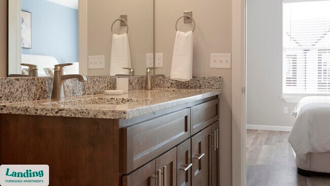 Foto del edificio - 3401 Redbud Ln