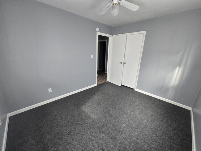 Foto del edificio - 10 McEwen Ct