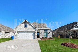 Building Photo - 215 Brazos Dr
