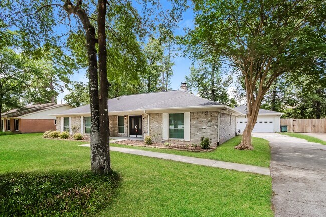 Building Photo - 26715 Westwood Dr