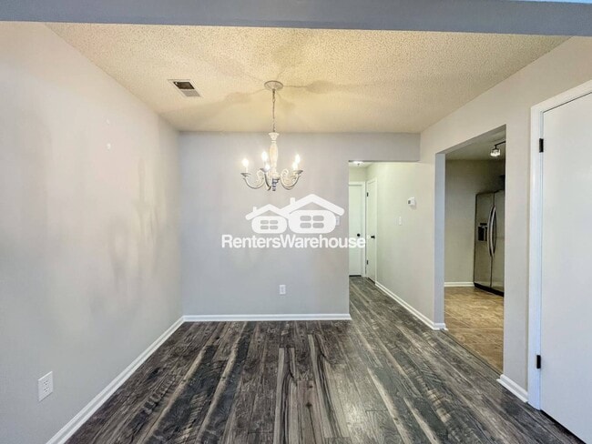 Foto del edificio - 2421 Sedgewick Dr