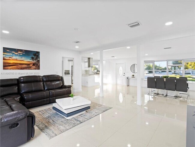 Foto del edificio - 820 N 53 Ave
