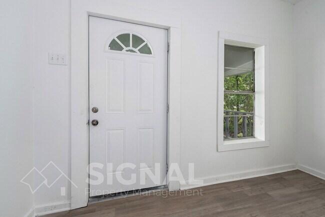 Foto del edificio - 3230 Arlington Ave