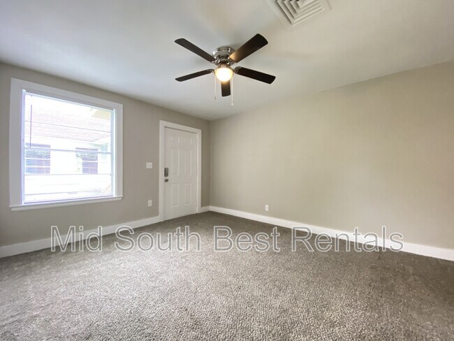 Foto del edificio - 806 Jane Dr