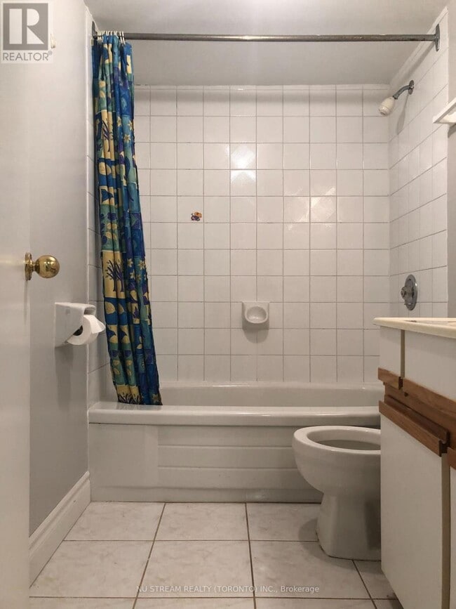 Building Photo - 465 Sutherland Dr