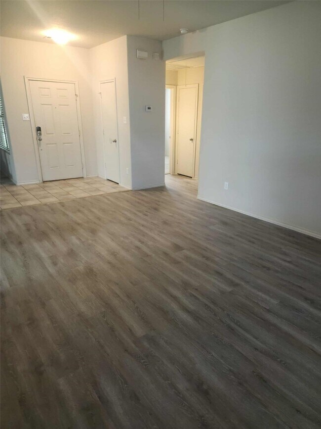 Foto del edificio - 803 Lovebug Ln