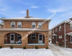 Building Photo - 751 Shady Dr E