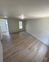 Building Photo - 1008 Kavanaugh Blvd