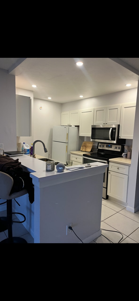 Building Photo - 150 Santa Clara Dr