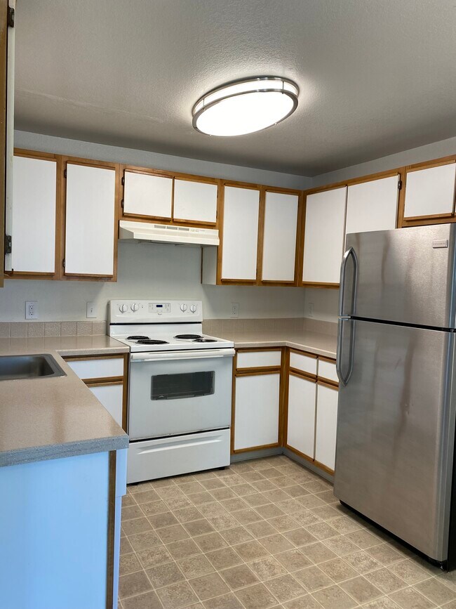Building Photo - 8950 SE 79th Pl