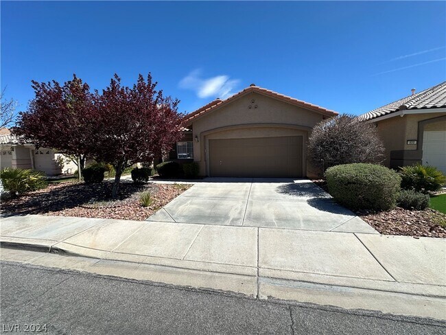 Building Photo - 804 Royal Elm Ln