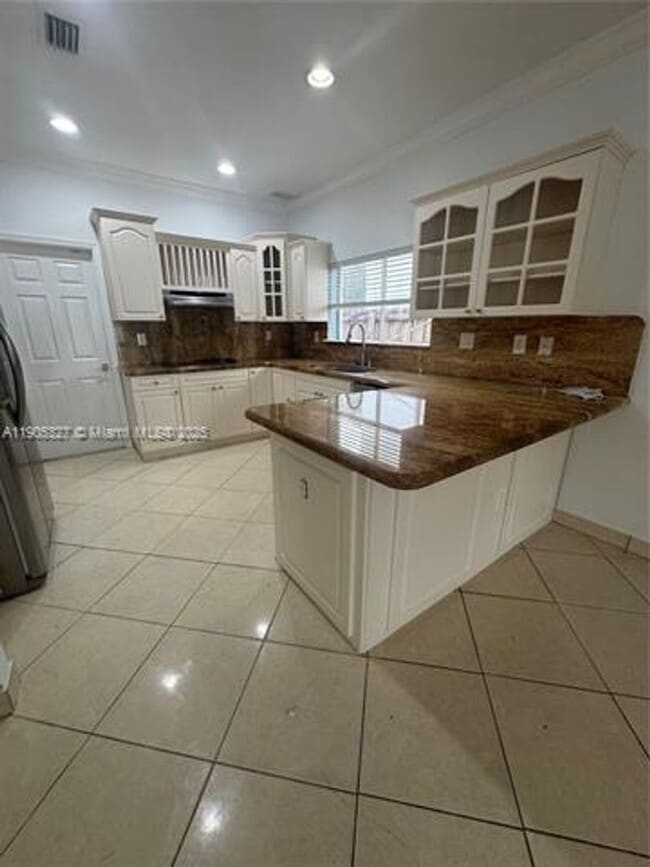 Photo - 1150 SW 154th Ave House