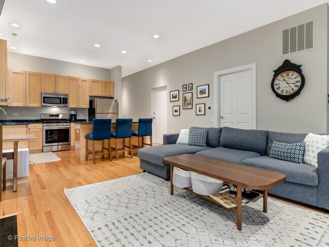 Building Photo - 1347 W Washington Blvd