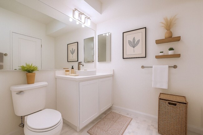 Interior Photo - 3400 Cahuenga Blvd Los Angeles, CA 90068