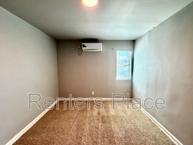 Foto del edificio - 2915 E Easton St
