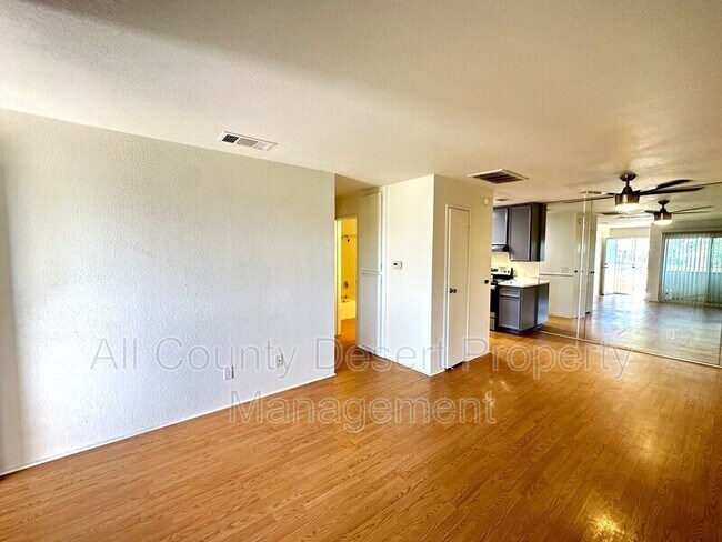 Building Photo - 2810 N Arcadia Ct
