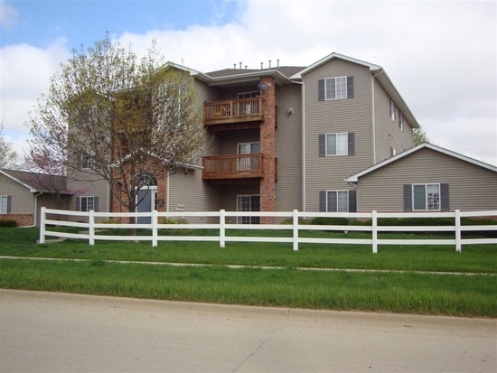 Building Photo - 2825 Triple Crown Ln