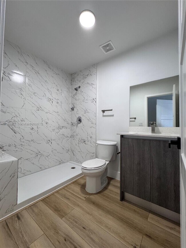 Foto del edificio - 1534 NW 1st St