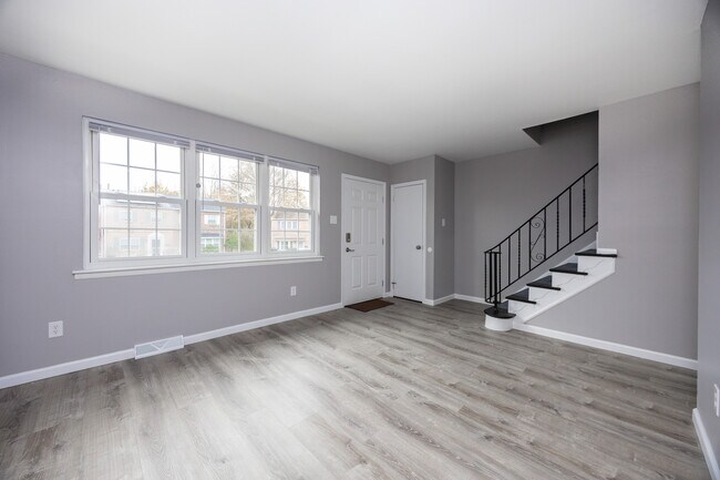 Foto del edificio - 1114 Bayless Pl