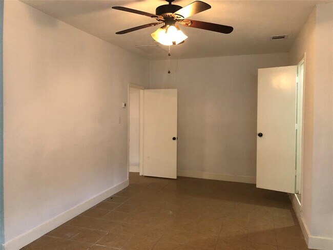 Foto del edificio - 409 Grace St