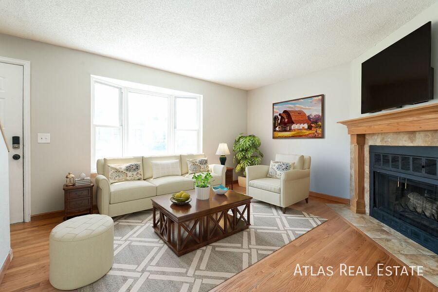 Foto principal - 8168 Washington St