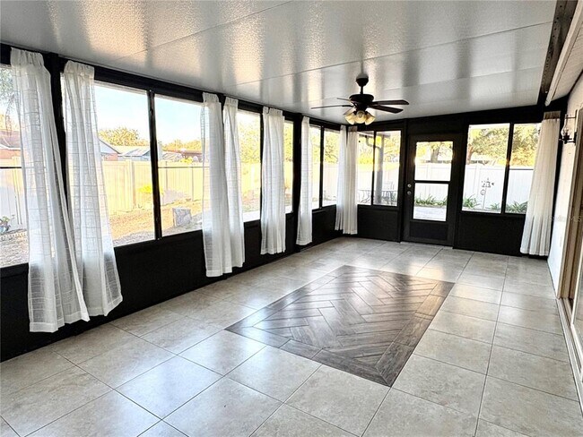 Foto del edificio - 4905 Boynton Ct