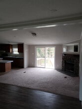 Building Photo - 325 E Jewett Ave