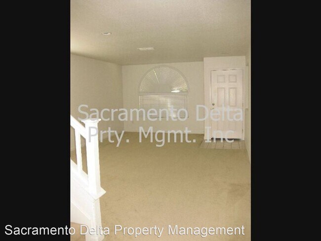 Building Photo - 4 br, 2.5 bath House - 3324 Calla Lilly Way^^