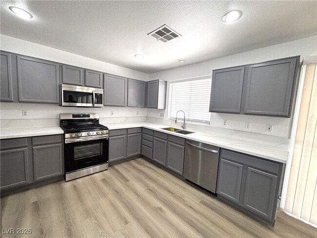 Building Photo - 7383 W Diablo Dr