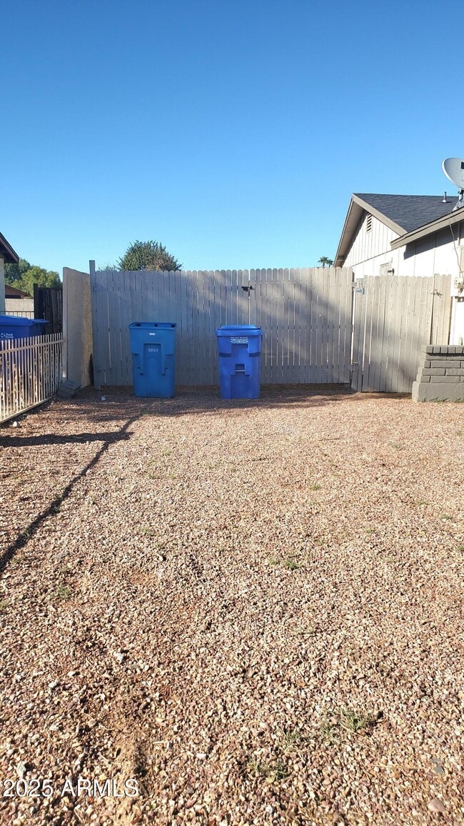 Foto del edificio - 8002 West Campbell Ave