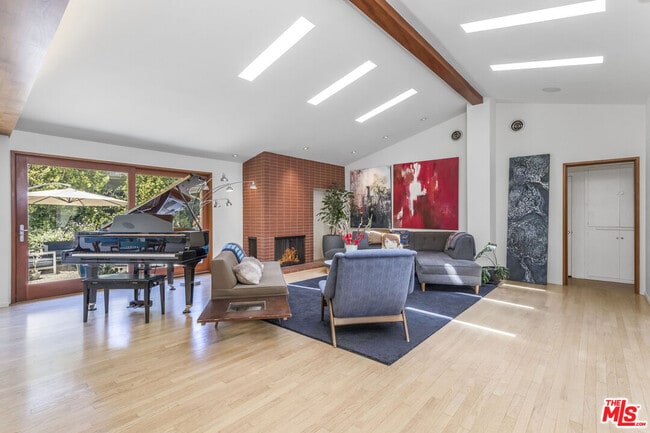 Building Photo - 2617 Laurel Pass Ave