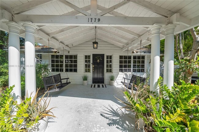 Building Photo - 1779 Micanopy Ave