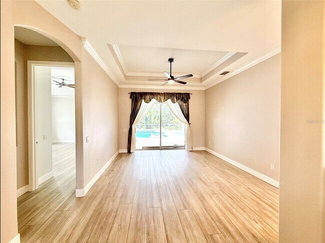 Foto del edificio - 1599 N Lavina St